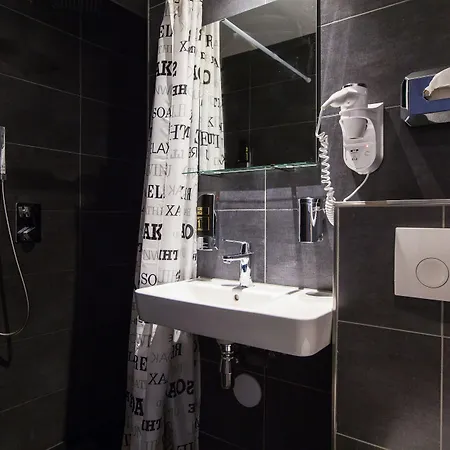 Hotel Manofa