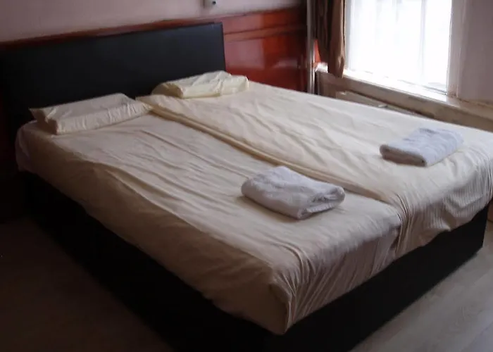 ホテル マノファ アムステルダム