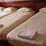 Manofa Ξενοδοχείο 2*